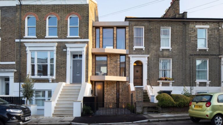 The Coach House, la casa in un’ex rimessa per carrozze a Londra
