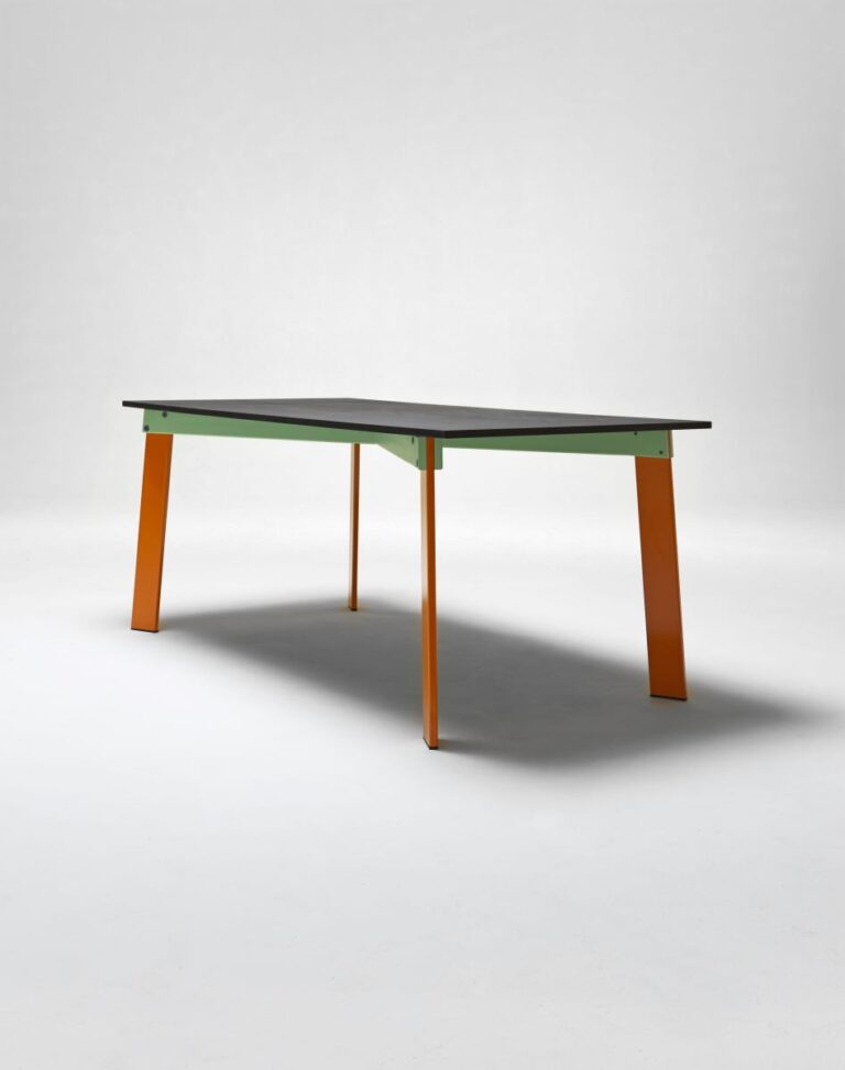 My Home Collection, colore e geometria per il tavolo Aronte