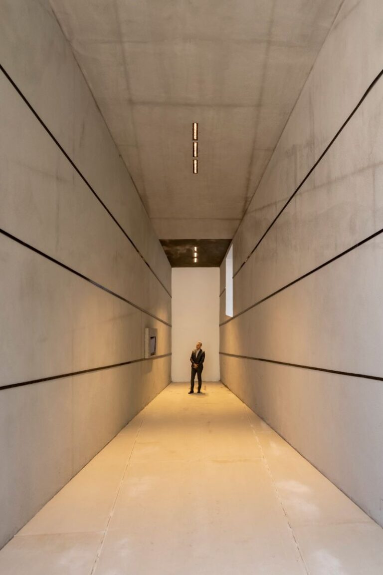 Human Proportions, l’installazione di Massimo Iosa Ghini alla Bologna Design Week