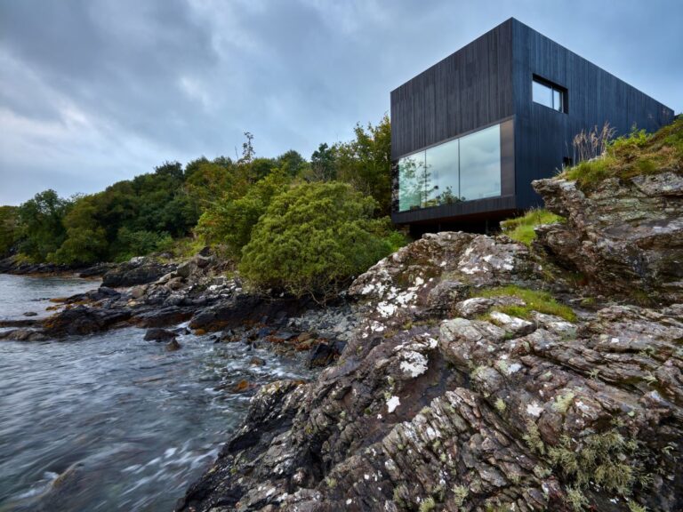 The Black House, Ceramiche Keope protagonista sull’Isola di Skye