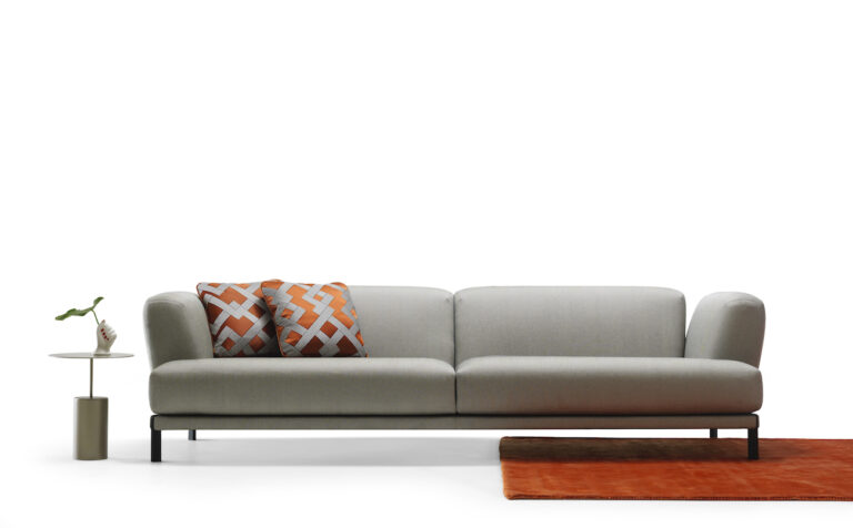 My home collection presenta il nuovo divano Larsen