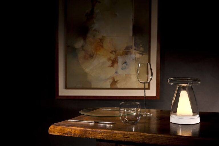 La nuova lampada di Blueside Emotional Design è un Soffio di Luce
