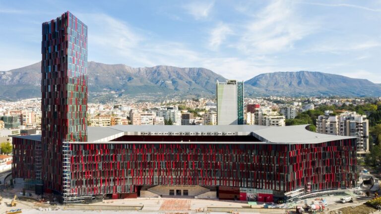 Archea Associati progetta lo stadio urbano di Tirana