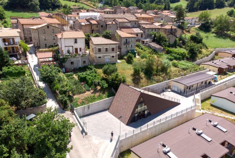 PARAMETRIC Terracotta, il laterizio su misura di Terreal Italia per il nuovo Centro di Spelonga