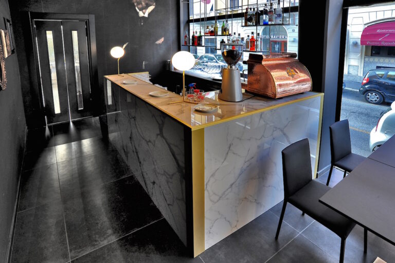 Ceramiche Keope arreda il Bar Manuzio a Milano