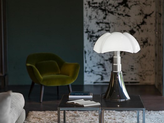 Martinelli Luce, nuovo look per la lampada Pipistrello