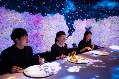teamlab-saga-beef-interactive-restaurant-sagaya-ginza-tokyo-designboom-10.jpg