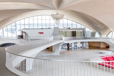 twa-hotel-eero-saarinen-interiors-jfk-airport-new-york-city-usa-max-touhey_dezeen_2364_col_4.jpg