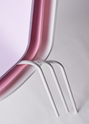 adam-nathaniel-furman-anatomical-chairs_dezeen_2364_col_1.jpg