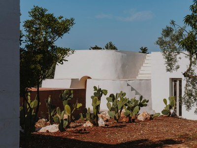 villa-cardo-studio-andrew-trotter-puglia-italy-residential-italian-white-houses_dezeen_2364_col_11.jpg