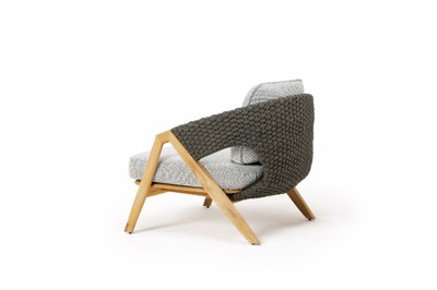 KNIT_LoungeArmchair_withCushion_side2.jpg