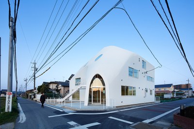 MAD-architects-clover-house-kindergarten-house-okazaki-aichi-japan-designboom-11.jpg