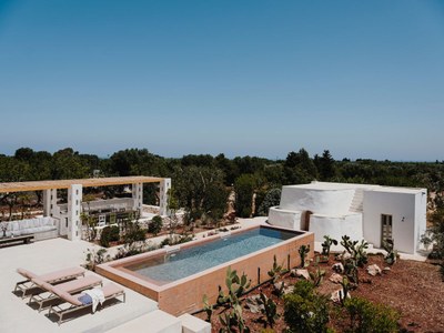 villa-cardo-studio-andrew-trotter-puglia-italy-residential-italian-white-houses_dezeen_2364_col_30.jpg