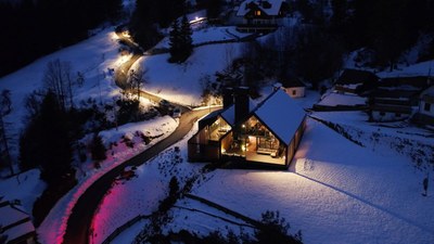 z-house-geza-alpine-mountain-camporosso-italy-_dezeen_2364_col_21.jpg