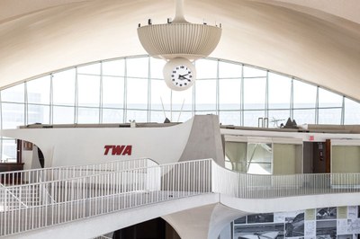 twa-hotel-eero-saarinen-interiors-jfk-airport-new-york-city-usa-max-touhey_dezeen_2364_col_2.jpg