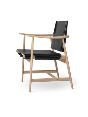 Huntsman-chair-BM1106-oak-whiteoil-black-saddleleather-side.jpg