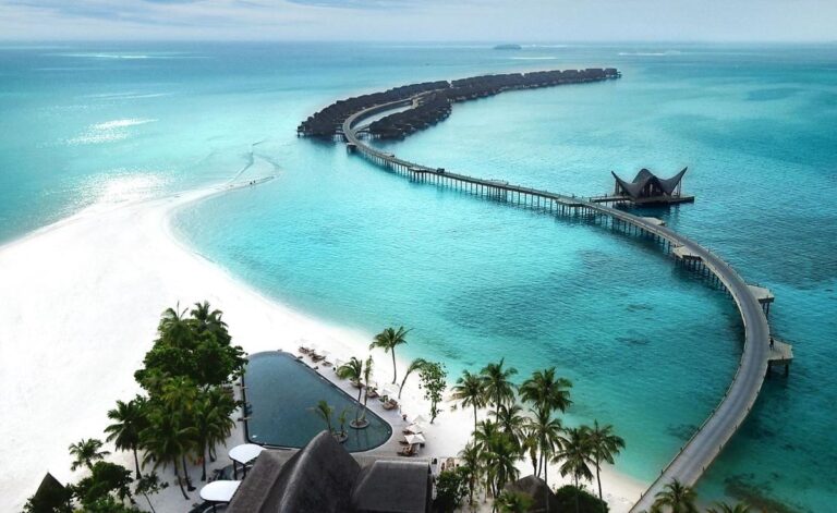 Il resort da sogno di Autoban alle Maldive