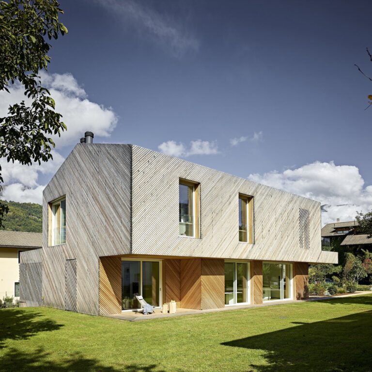 Casa FG, la casa familiare dove il legno è protagonista