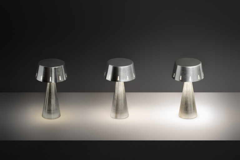 Makà, la lampada industrial di Marc Sadler per OLEV