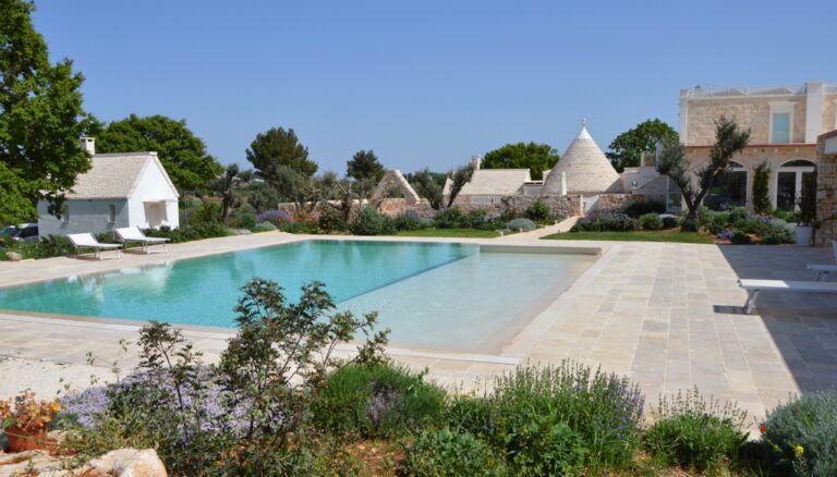 Astrapool by Fluidra, una piscina da sogno nella Valle dei Trulli