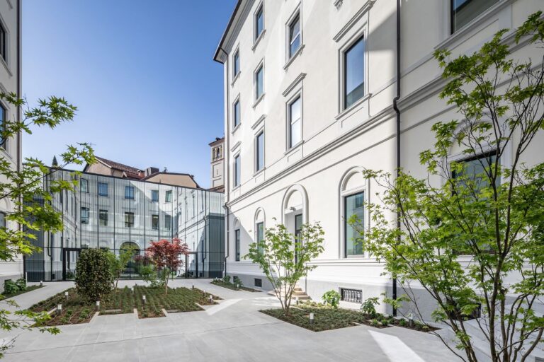 Principe Amedeo 5 Milano, i bagni li firma Lea Ceramiche