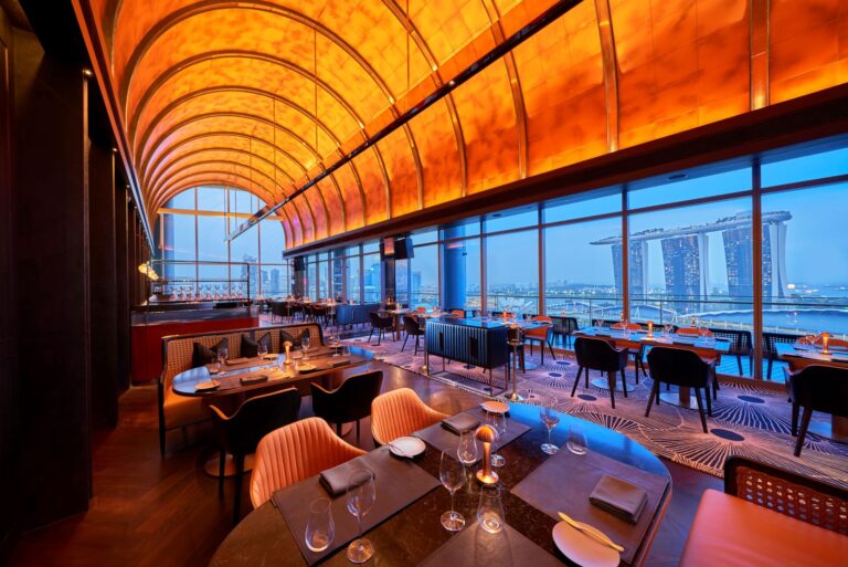 VUE Restaurant, Bross arreda il nuovo ristorante cult di Singapore