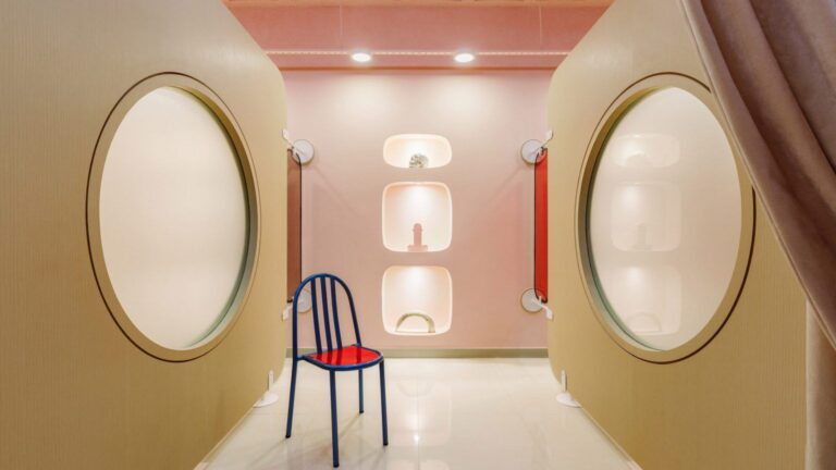 Atelier Caracas, la spa fantascientifica ispirata a Stanley Kubrick