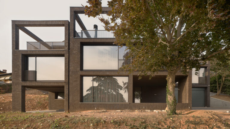 Casa PR, la nuova empatia tra il costruito e il luogo