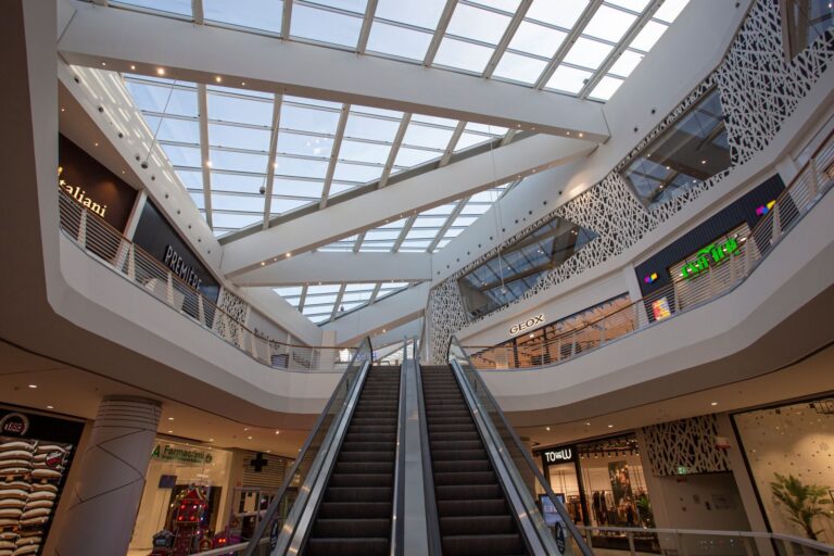 People building & meeting place, il nuovo Maximo Shopping Centre di Roma