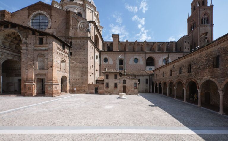 Piazza Leon Battista Alberti, la ristrutturazione di Archiplan a Mantova