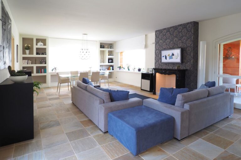 Villa Mara, la casa in collina tra presente e passato