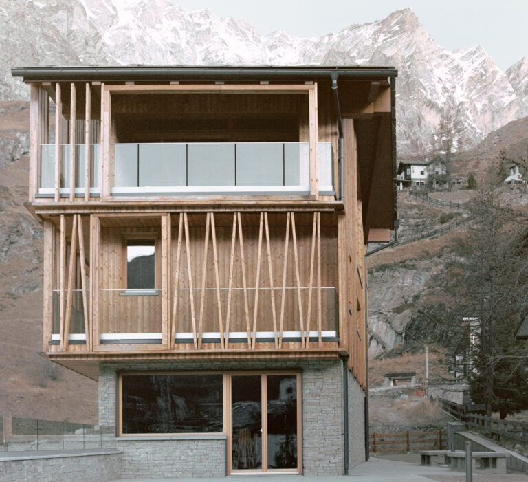 Chalet Blanc, il piccolo chalet sostenibile ai piedi del Cervino