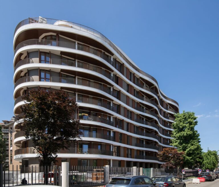 Via Alserio 10, Asti Architetti trasforma un complesso uffici in edificio residenziale