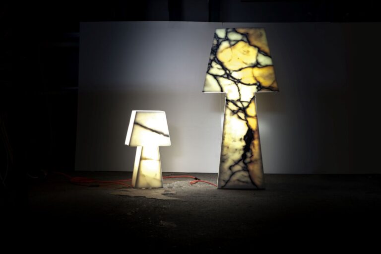 Màrmaros, le nuove lampade di luce e marmo