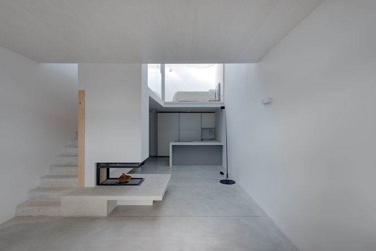 Arbau studio progetta un “Lloft” total-white a Mestre