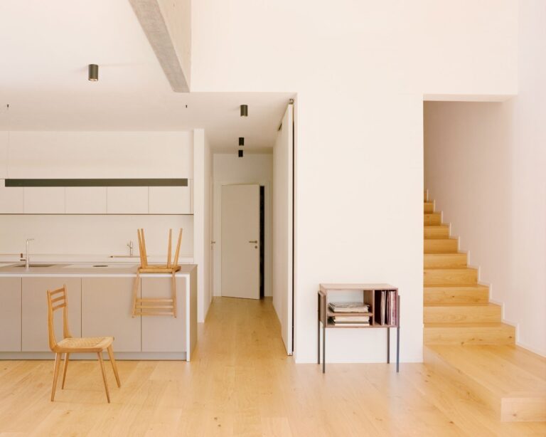 House AJ, essenzialità e luce per la nuova casa firmata Didonè Comacchio
