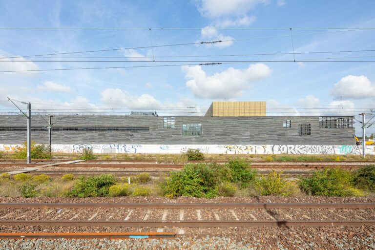 SCAPE Architettura firma il nuovo Centro di Controllo Ferroviario SNCF di Parigi