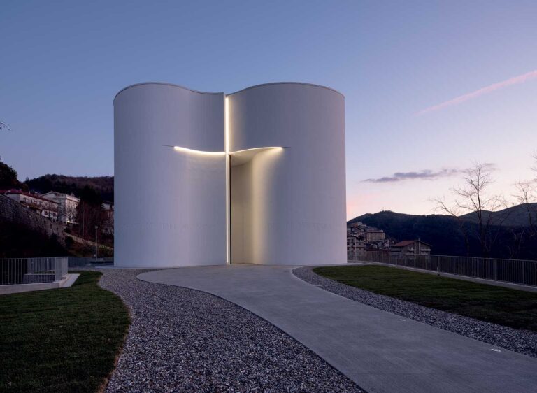 Chiesa Santa Maria Goretti di Mormanno, l’architettura dialoga con il sacro