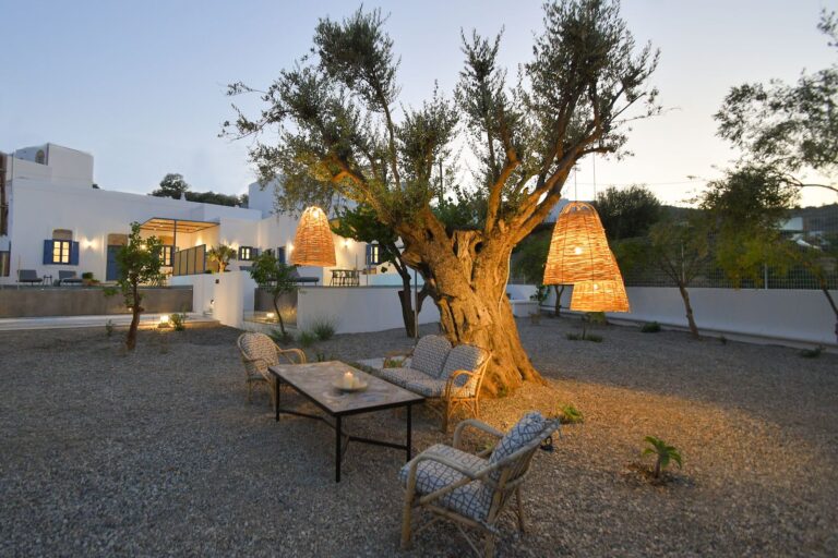 Kalathos Square Luxury Suite
