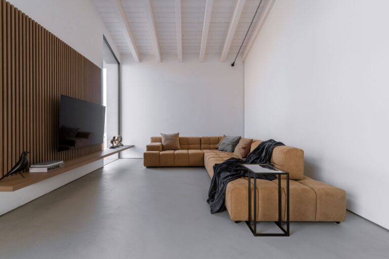 Casa Erre, il design dei materiali plasmato sullo spazio