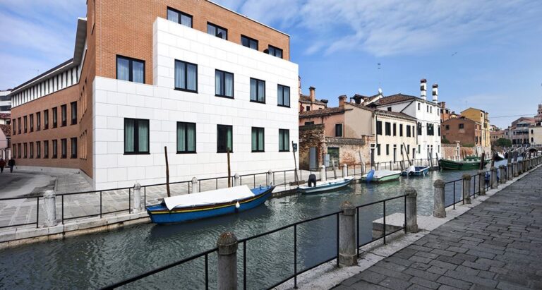 Terreal Italia per AC Hotel Marriott Venezia, il tocco della terracotta sulla laguna