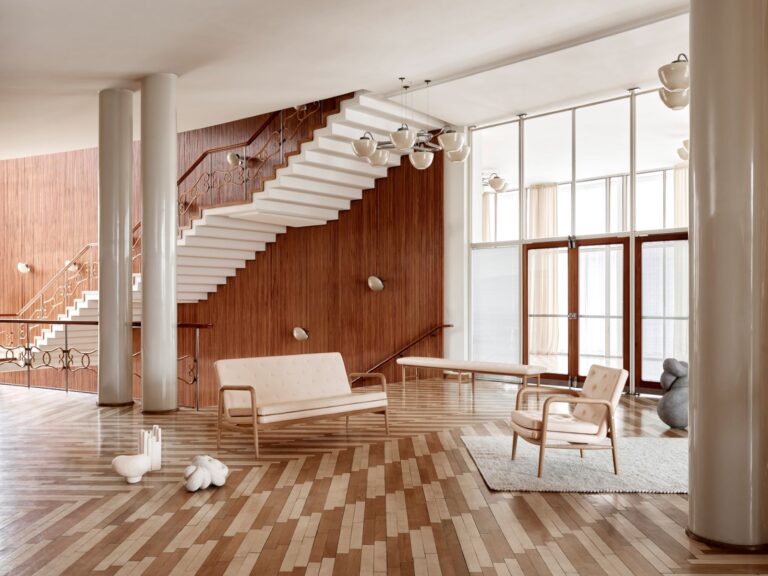 foyer