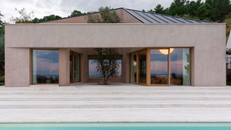 Villa del Ciliegio, l’architettura dialoga con il paesaggio