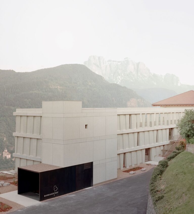 Hotel Barbianerhof, il paesaggio alpino incontra l’architettura
