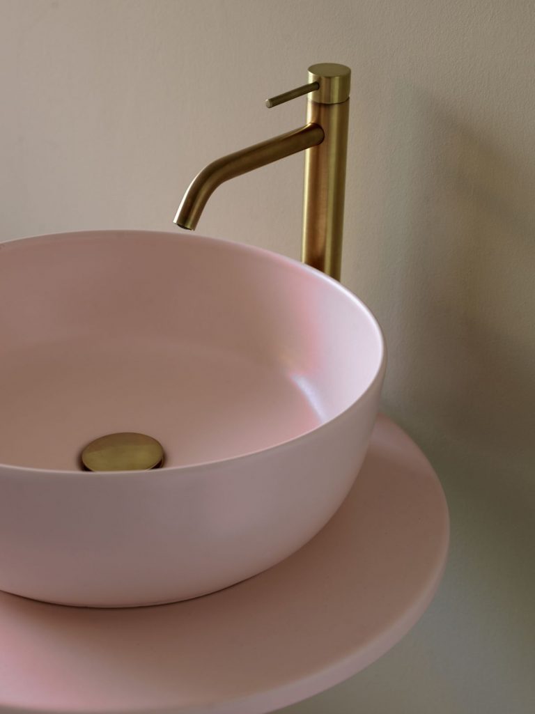 L’arcobaleno di Scarabeo: tutti i colori della ceramica
