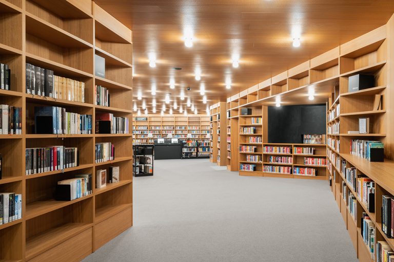 Come un albero della cultura: la nuova Biblioteca Civica a Bressanone