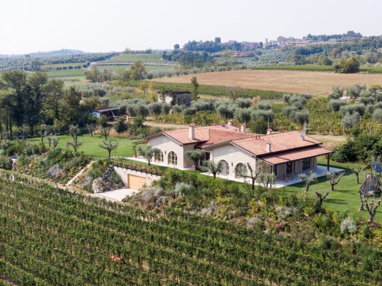 Una casa tra i vigneti
