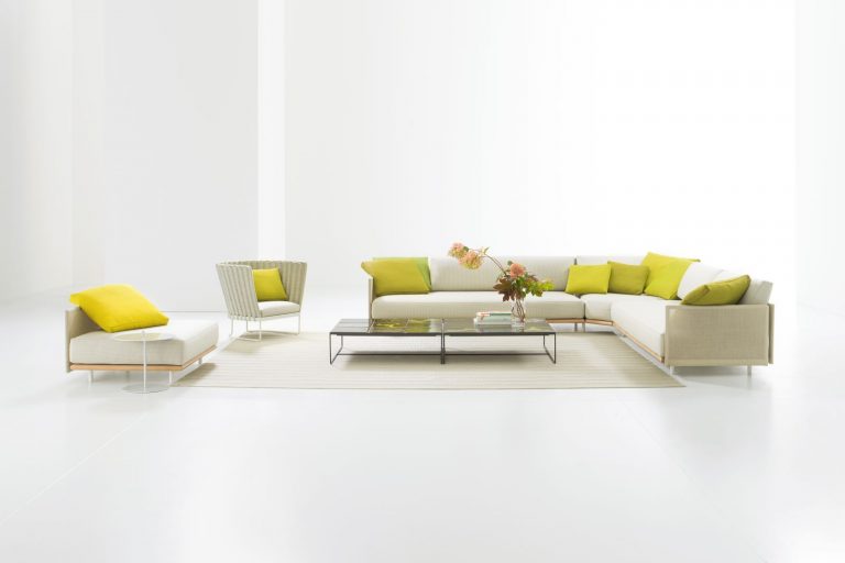 Harbour, stile e tecnologia per le nuove sedute outdoor di Paola Lenti