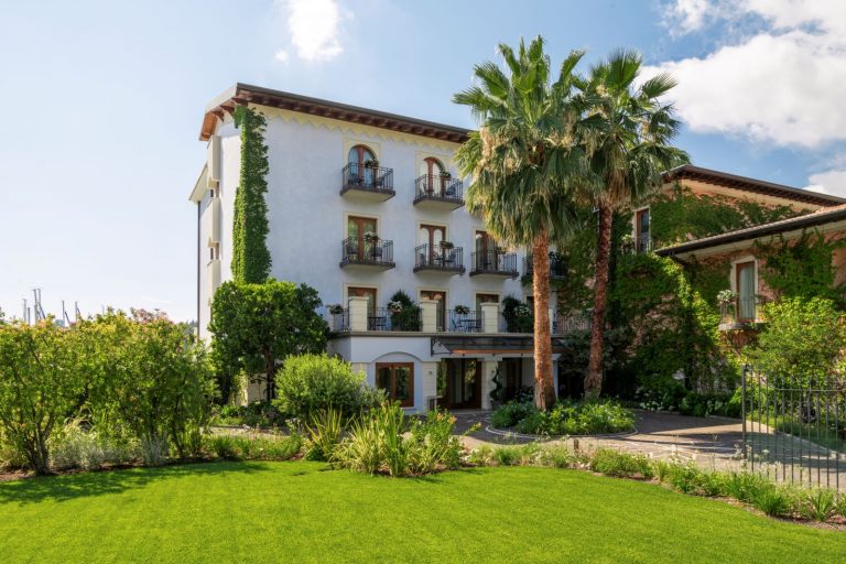 Il restyling di Studio Apostoli per Bellerive Lifestyle Hotel sul Lago di Garda