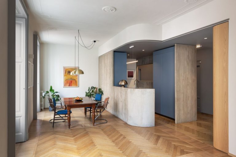 L’appartamento di Milano con il cuore di cemento